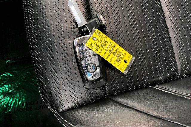 Used 2024 Lincoln Nautilus Reserve image 10