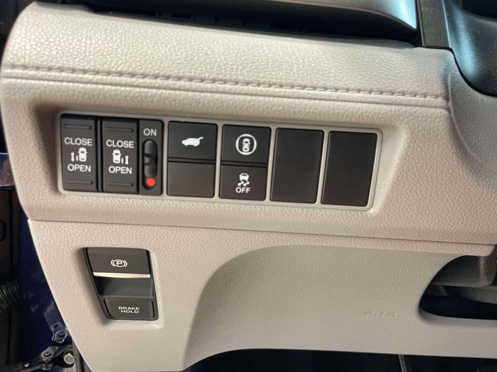 Used 2023 Honda Odyssey EX-L image 19