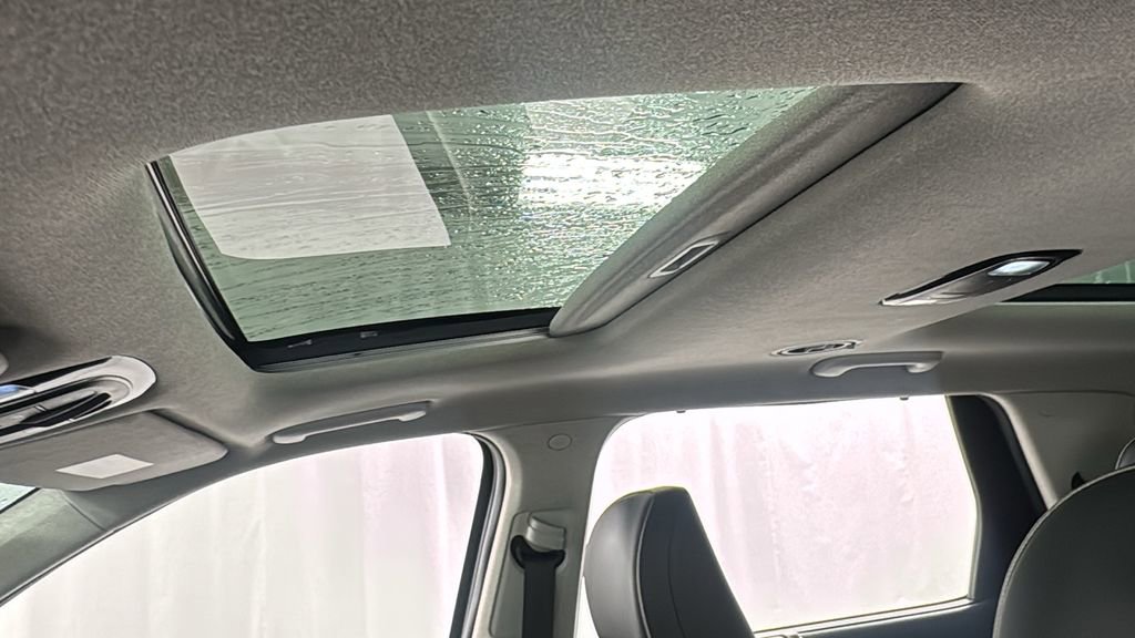 Used 2022 Hyundai Palisade Limited w/ Winter Package image 37