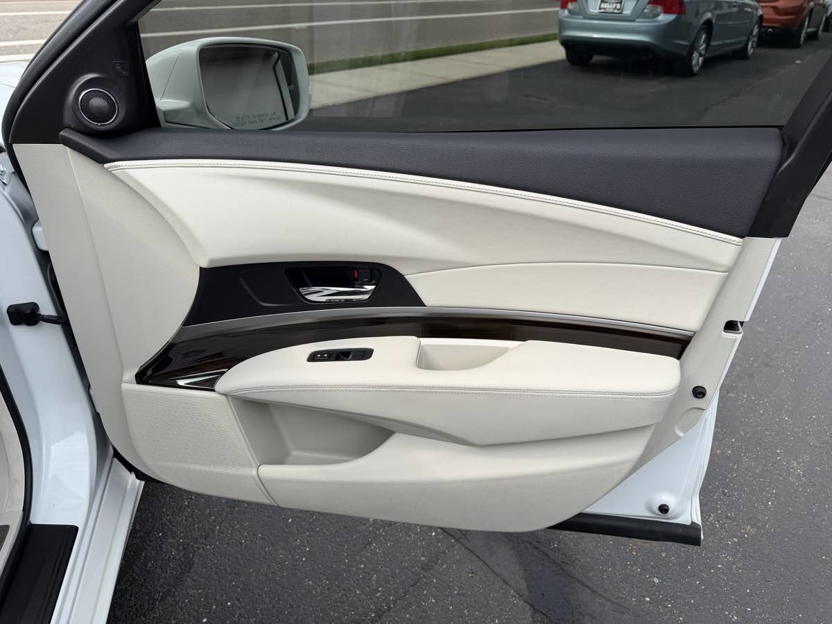 Used 2015 Acura RLX w/ Technology Package FWD image 19