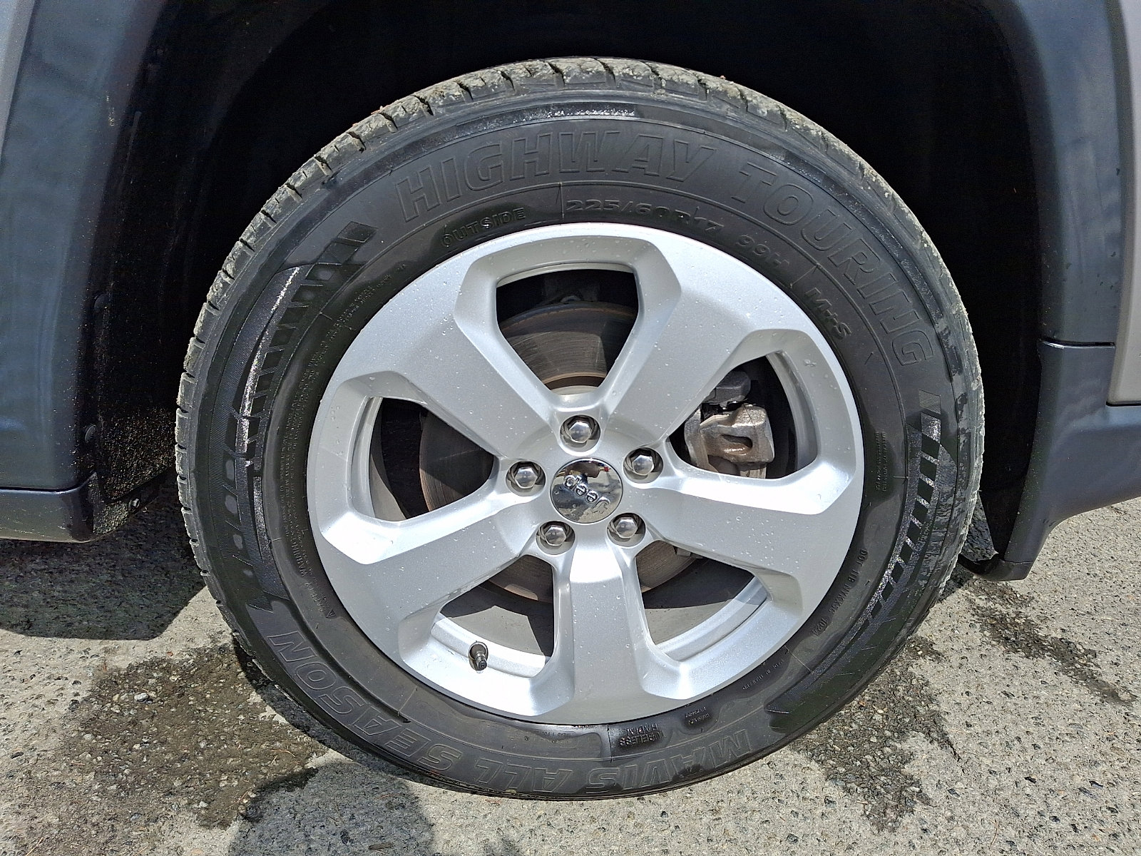 Used 2019 Jeep Compass Latitude w/ Popular Equipment Group image 9