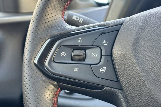 Certified 2025 Chevrolet Trax RS w/ Driver Confidence Package image 34