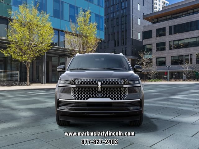 New 2027 Lincoln Navigator Premiere RWD image 3
