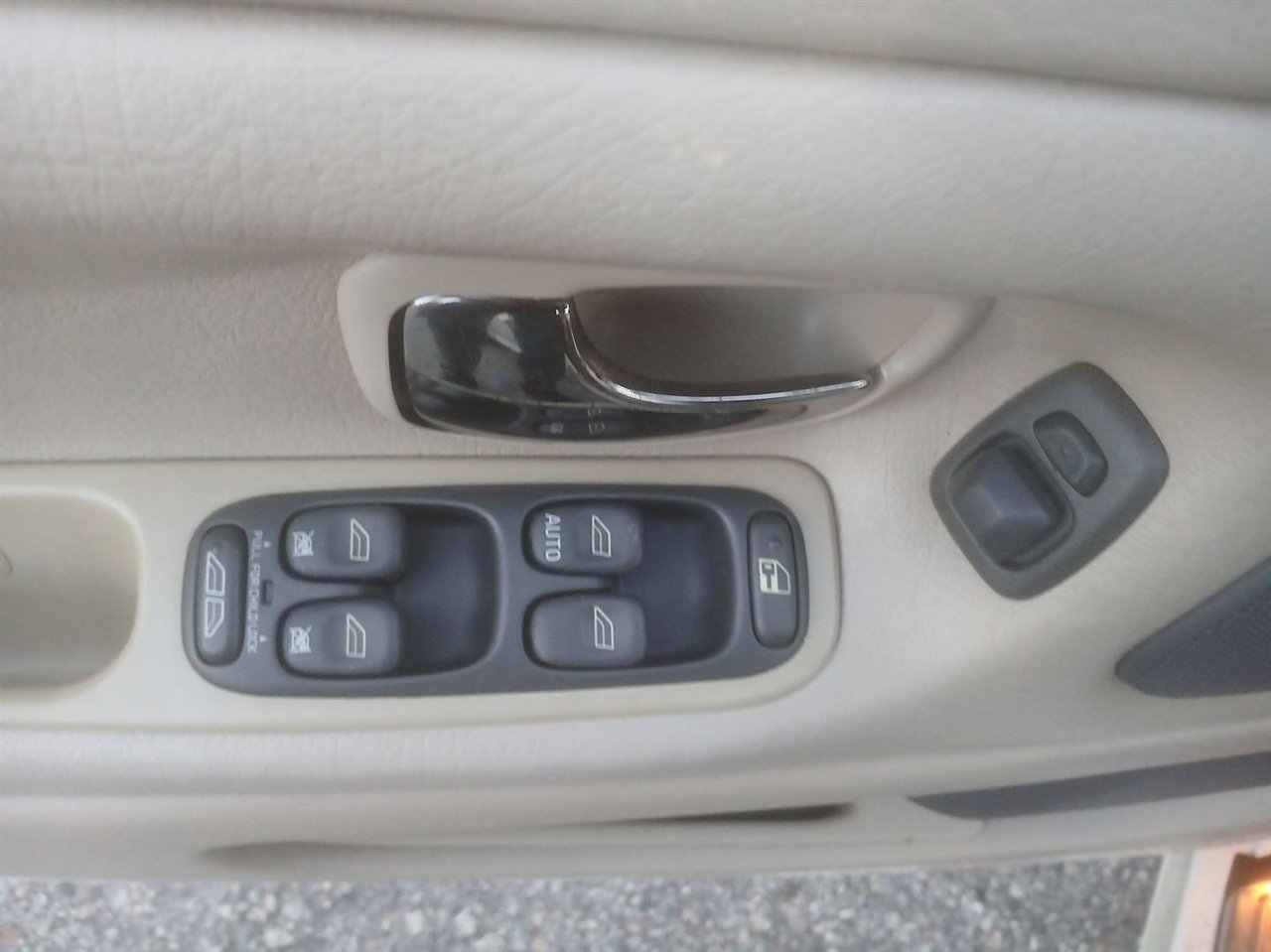 Used 1999 Volvo C70 LT image 54