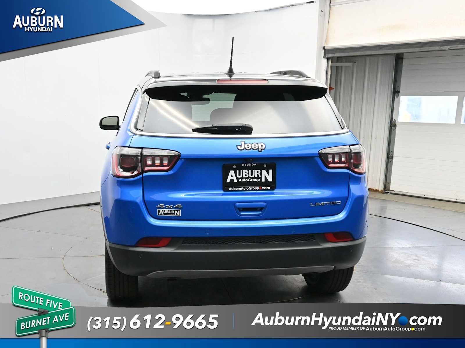 Used 2024 Jeep Compass Limited AWD/4WD image 3