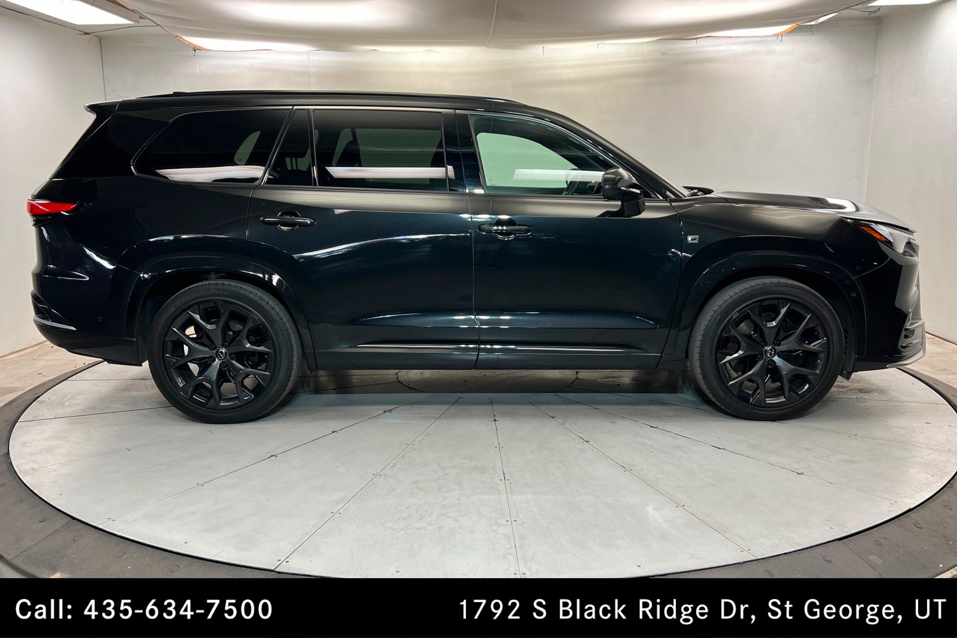 Used 2024 Lexus TX 500h AWD w/ Technology Package image 6