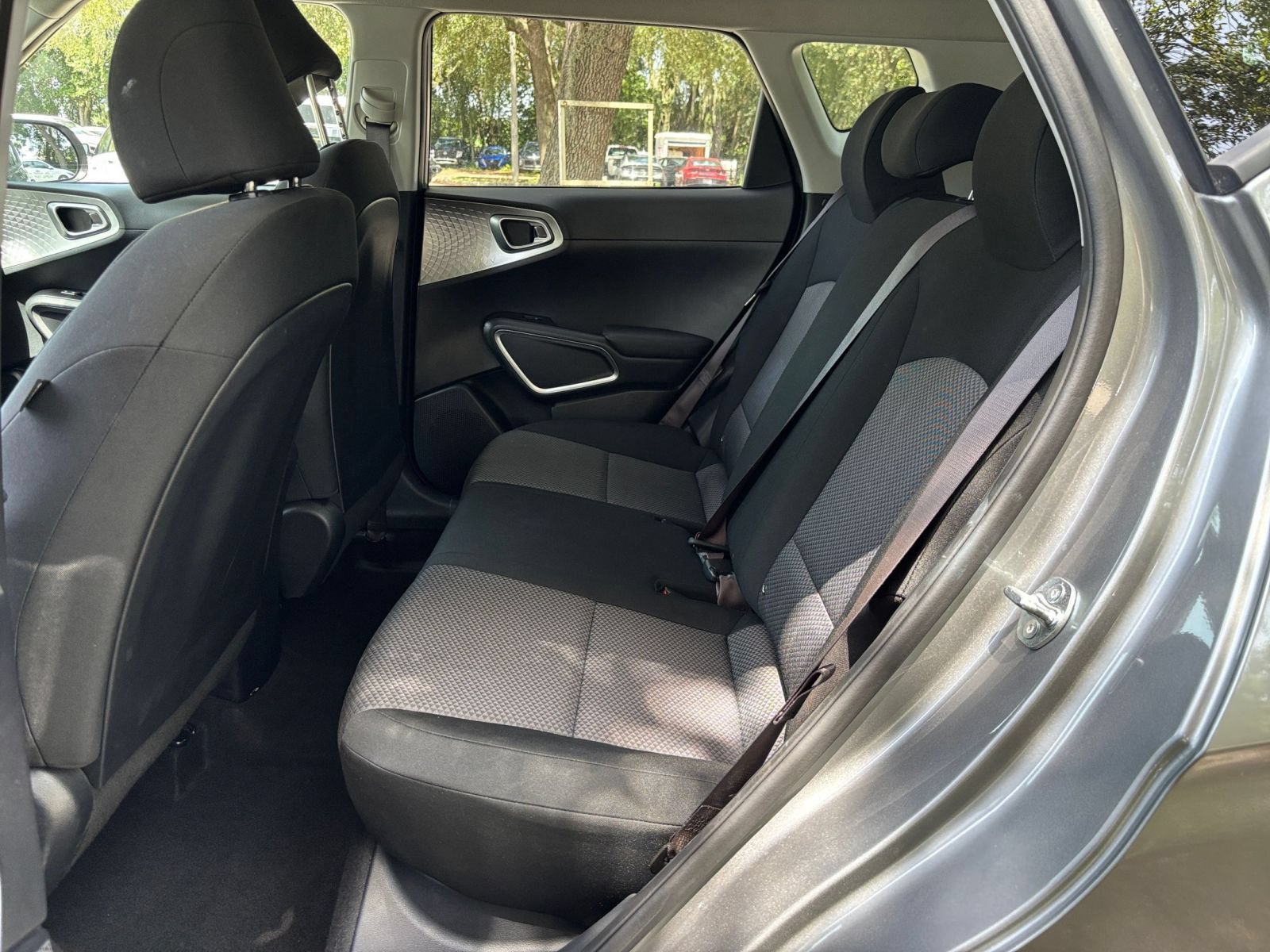 Used 2025 Kia Soul LX w/ LX Technology Package FWD image 22