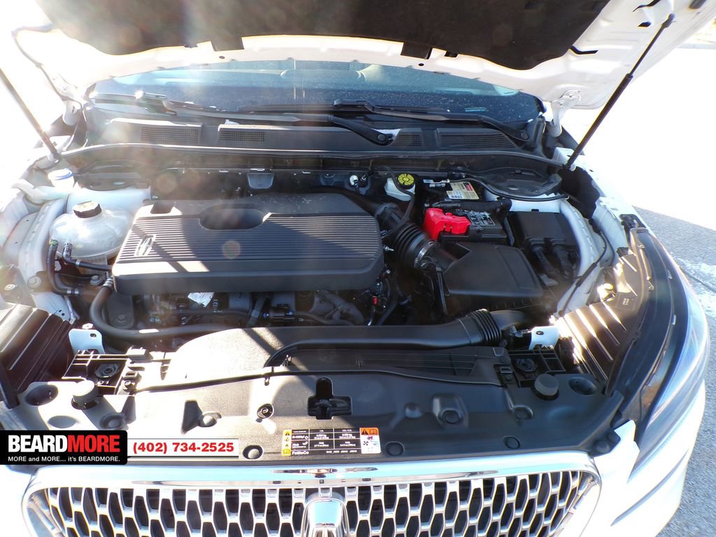 Used 2021 Lincoln Corsair Standard w/ Rear Removable Package Tray image 33