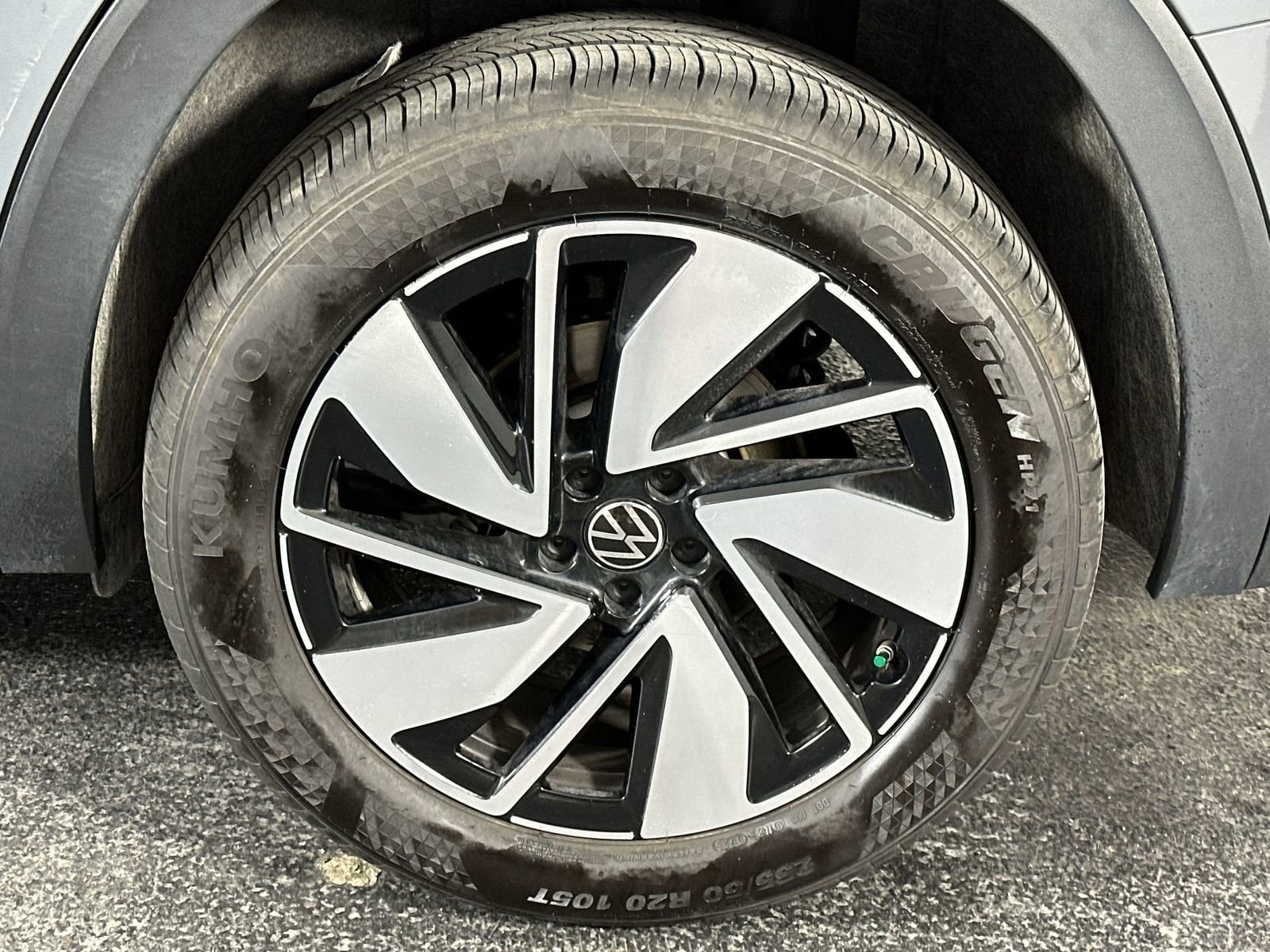 Used 2025 Volkswagen Atlas SEL AWD/4WD image 10