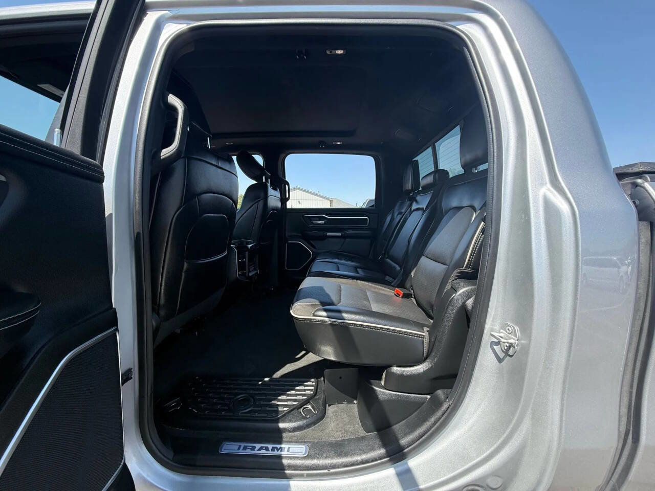 Used 2020 RAM 1500 Laramie image 16