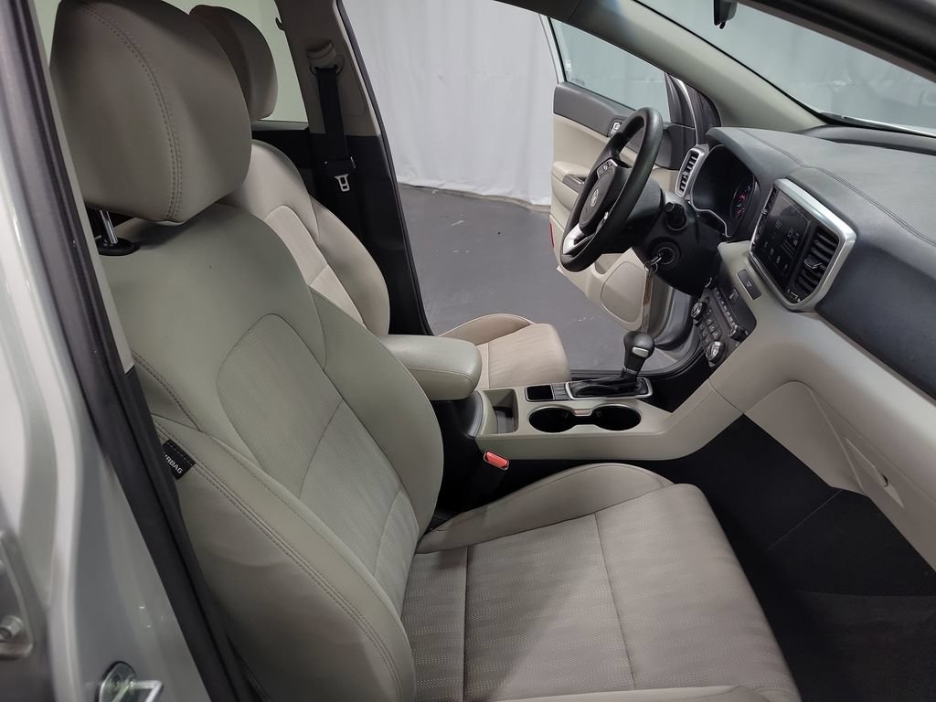 Used 2020 Kia Sportage LX AWD/4WD image 23