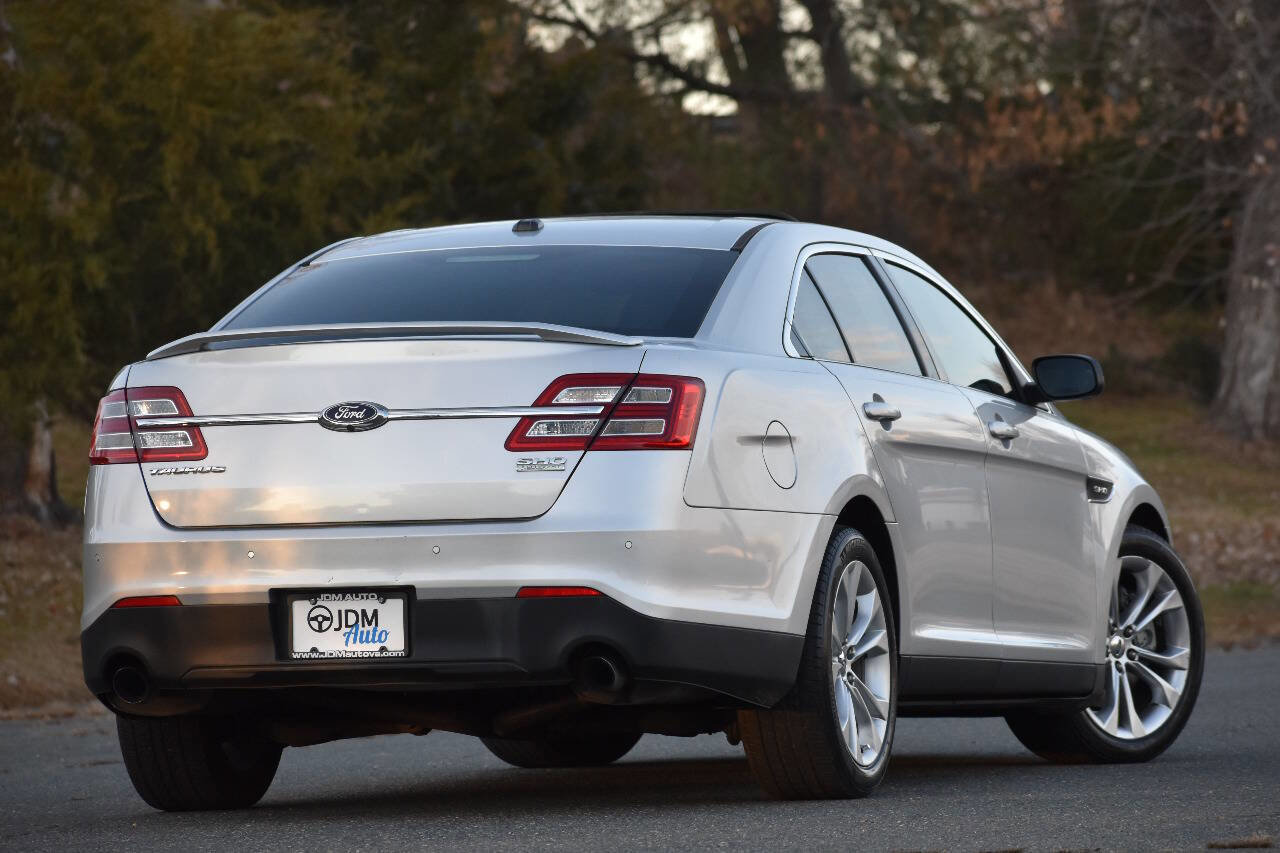 Used 2013 Ford Taurus SHO image 5