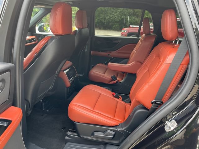 Used 2025 Lincoln Aviator Reserve w/ Jet Appearance Package AWD/4WD image 18