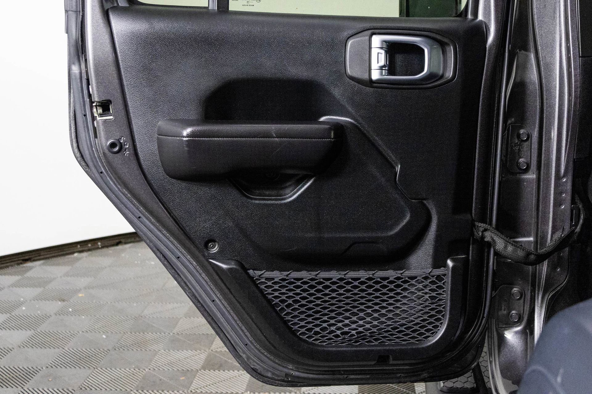 Used 2019 Jeep Wrangler Unlimited Sport S image 33