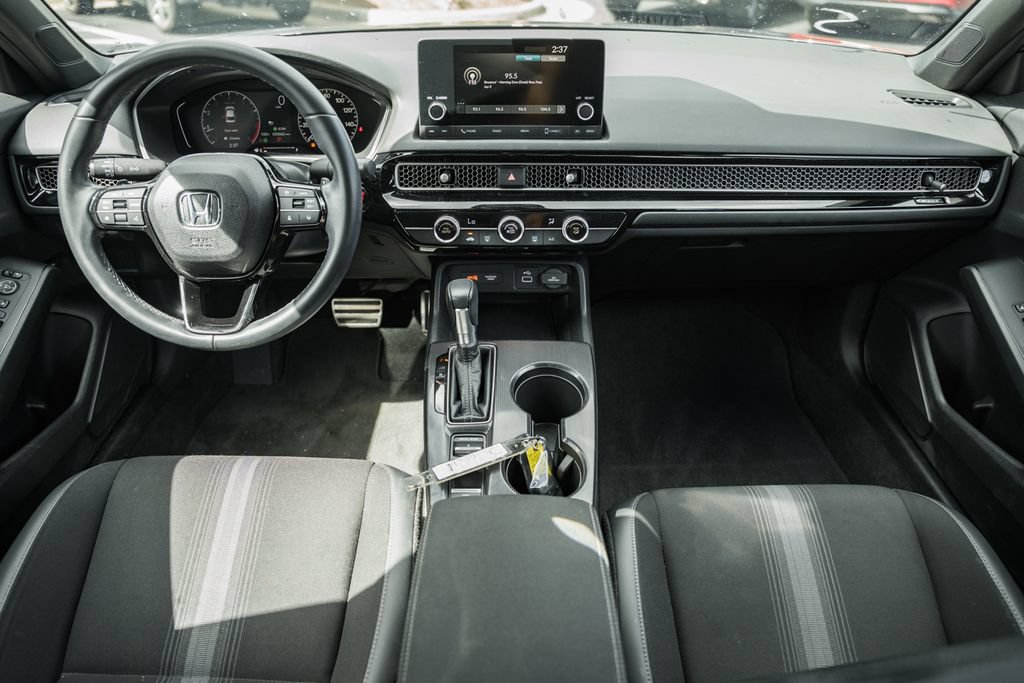 Used 2023 Honda Civic Sport image 18