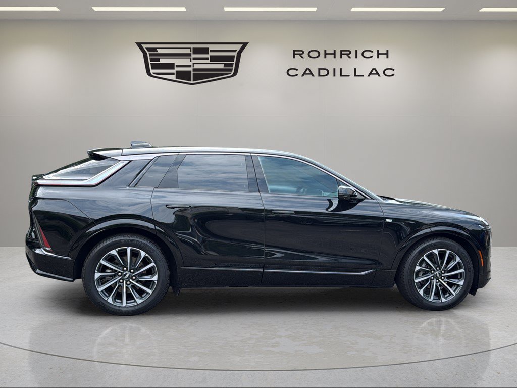 Certified 2024 Cadillac Lyriq Sport w/ LPO, Floor Liner Package AWD/4WD image 4
