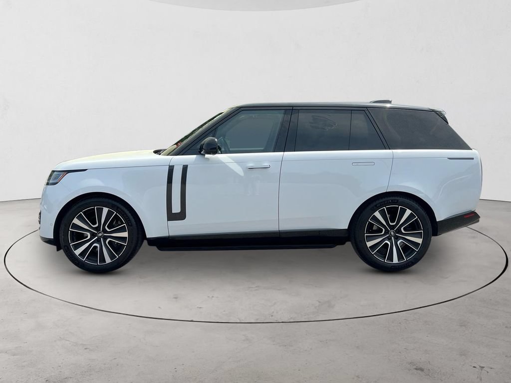 Used 2023 Land Rover Range Rover SE AWD/4WD image 2