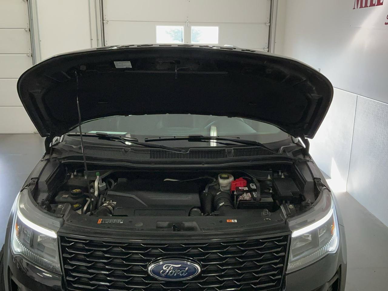 Used 2018 Ford Explorer Sport w/ Equipment Group 401A AWD/4WD image 30