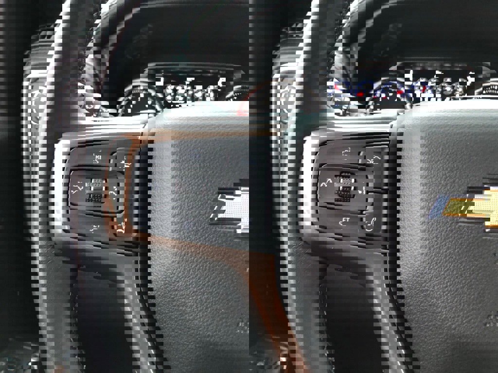 Used 2020 Chevrolet Silverado 1500 High Country w/ Technology Package image 23