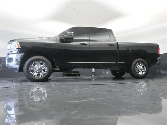 Used 2024 RAM 2500 Tradesman w/ Chrome Appearance Group image 30