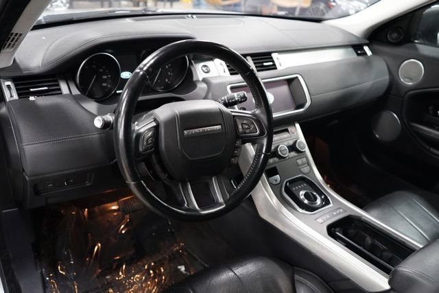 Used 2017 Land Rover Range Rover Evoque SE Premium AWD/4WD image 10