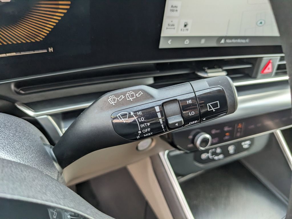 Certified 2026 Kia Carnival LX FWD image 35