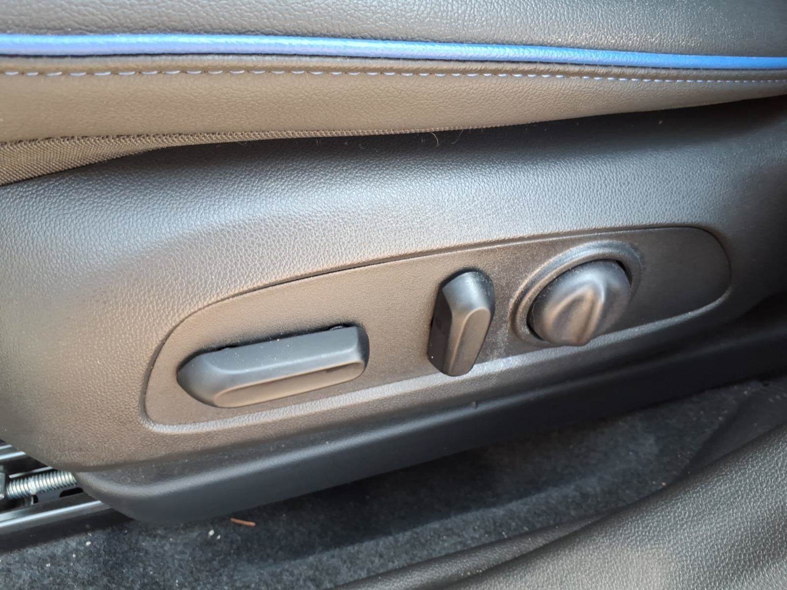 Used 2024 Buick Envista Sport Touring w/ Convenience I Package FWD image 22