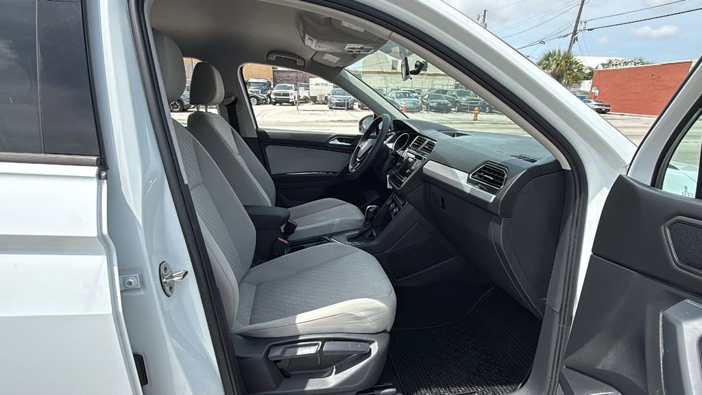Used 2019 Volkswagen Tiguan S FWD image 41