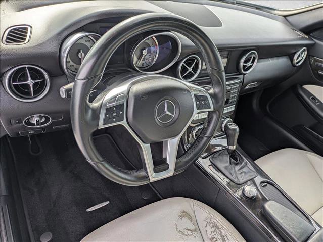 Used 2015 Mercedes-Benz SLK 250 image 10
