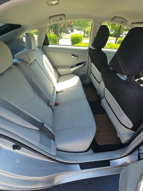 Used 2015 Toyota Prius Two FWD image 11
