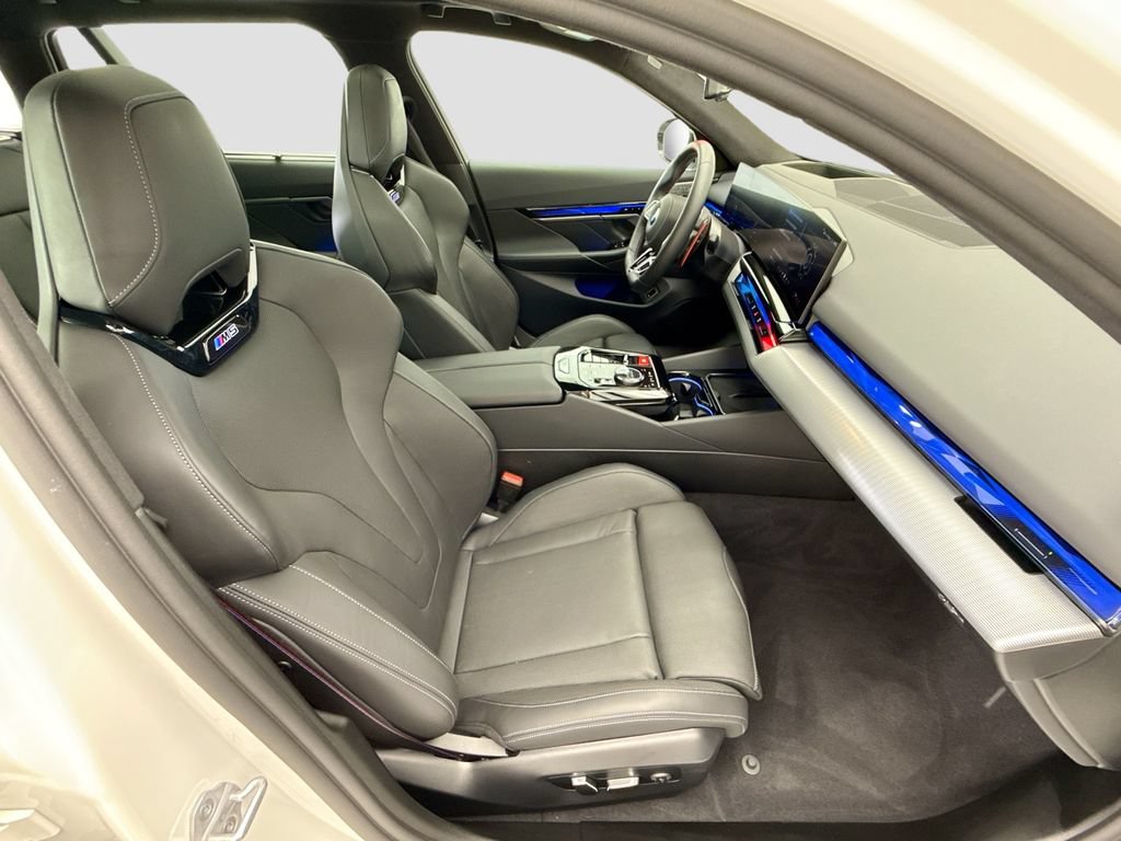 Used 2025 BMW M5 Touring AWD/4WD image 21