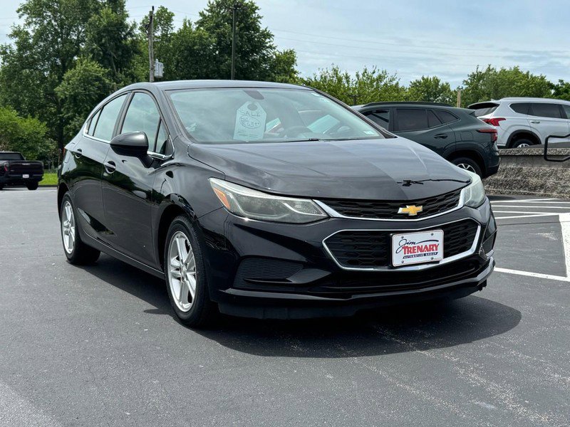 Used 2017 Chevrolet Cruze LT w/ Convenience Package FWD video 2