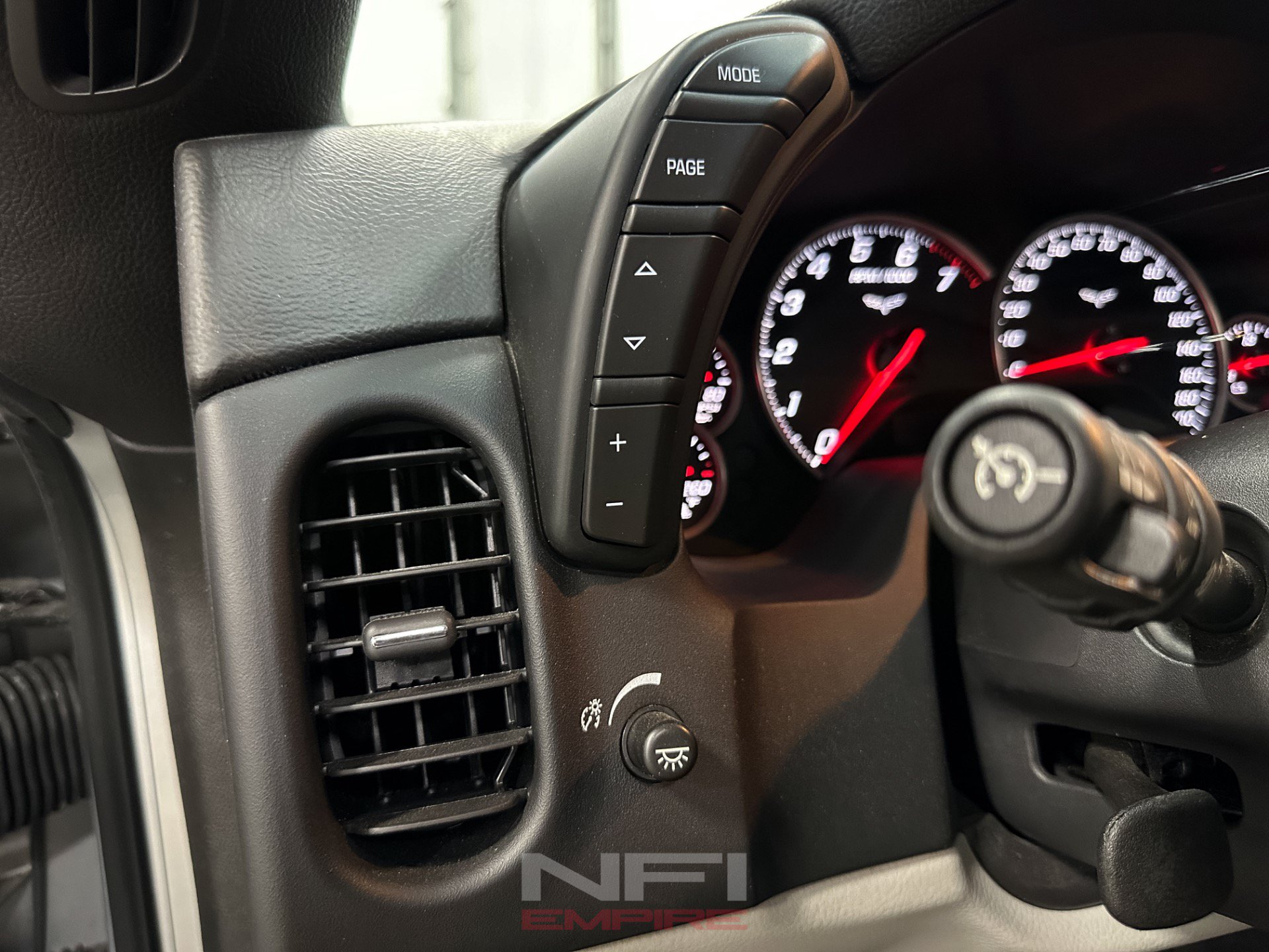 Used 2012 Chevrolet Corvette Grand Sport w/ 3LT Preferred Equipment Group RWD image 31
