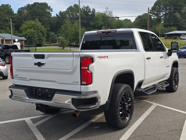 Used 2025 Chevrolet Silverado 2500 LTZ w/ LTZ Convenience Package AWD/4WD image 5