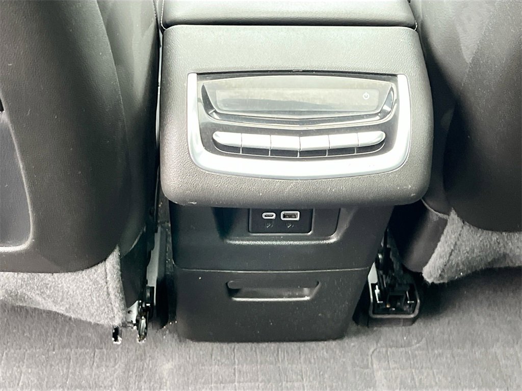 Certified 2024 Cadillac XT6 Luxury w/ LPO, Floor Liner Package image 29