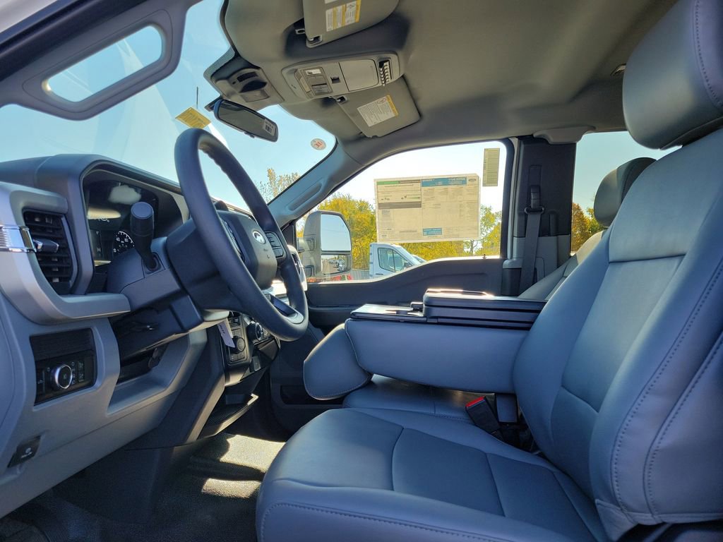 New 2026 Ford F350 XL w/ XL Chrome Package image 18