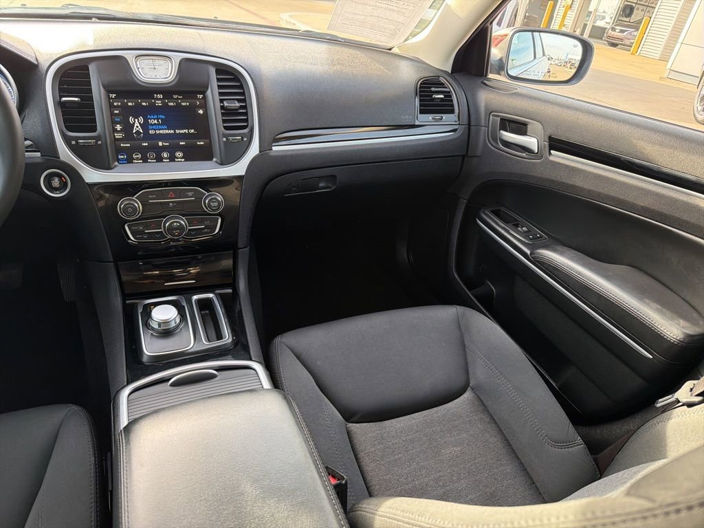 Used 2023 Chrysler 300 Touring image 19