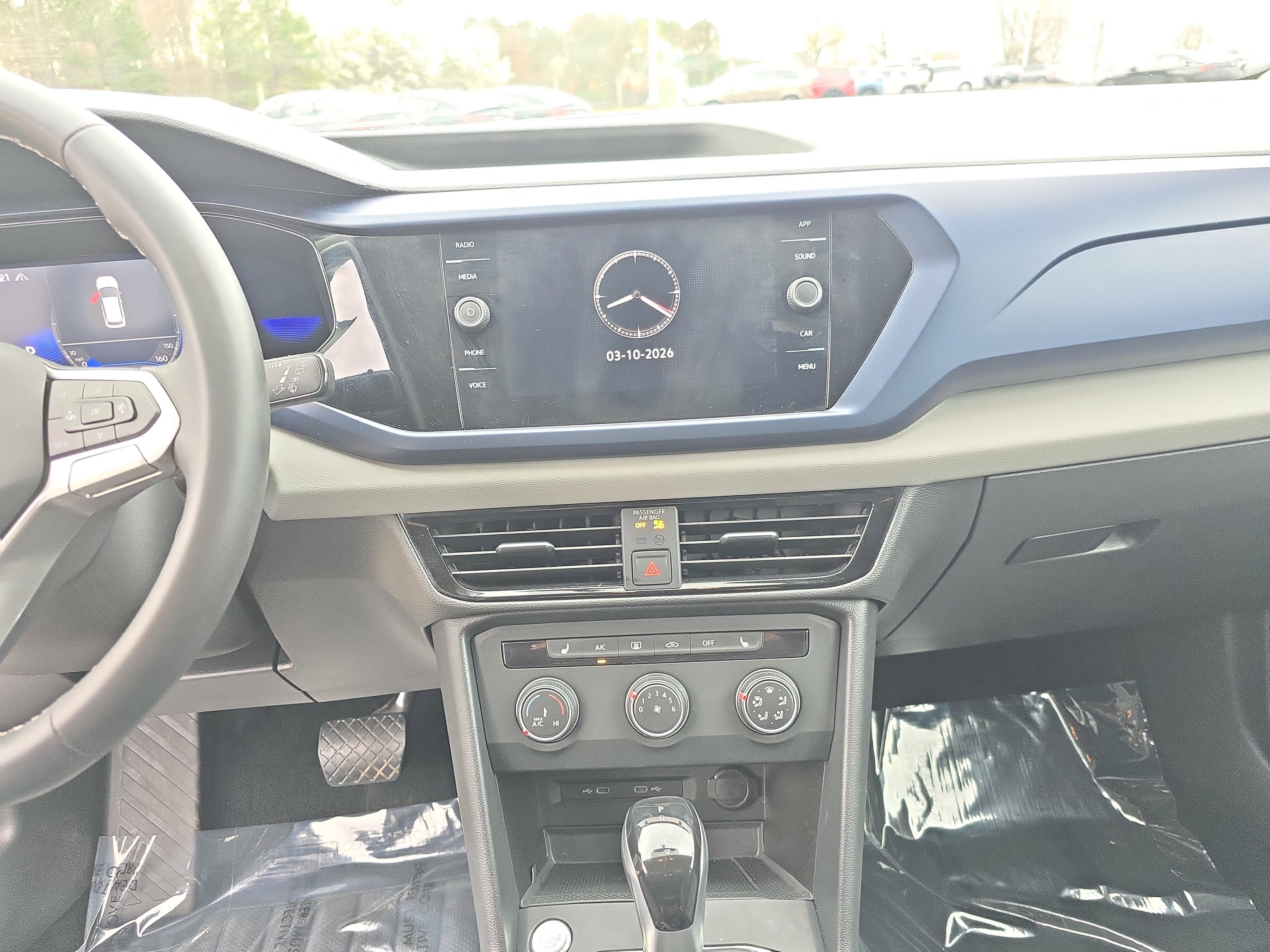 Used 2022 Volkswagen Taos SE image 17