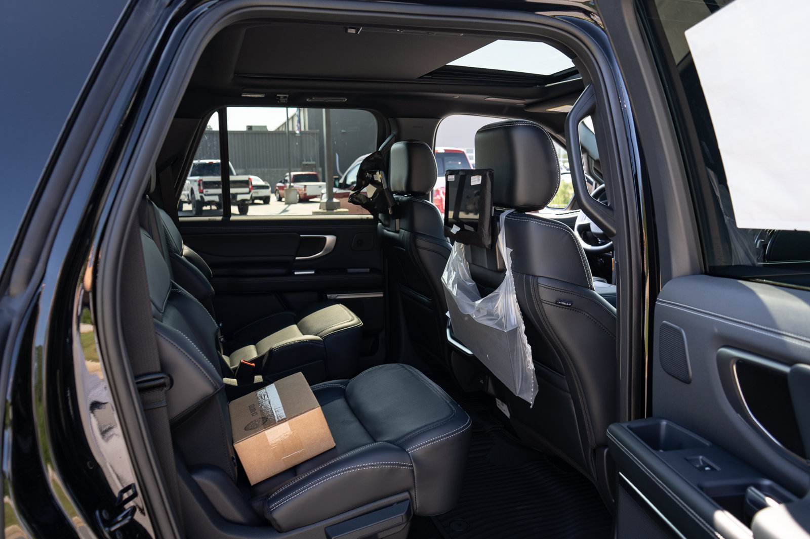 New 2027 Ford Expedition Max Platinum w/ Stealth Performance Package AWD/4WD image 39