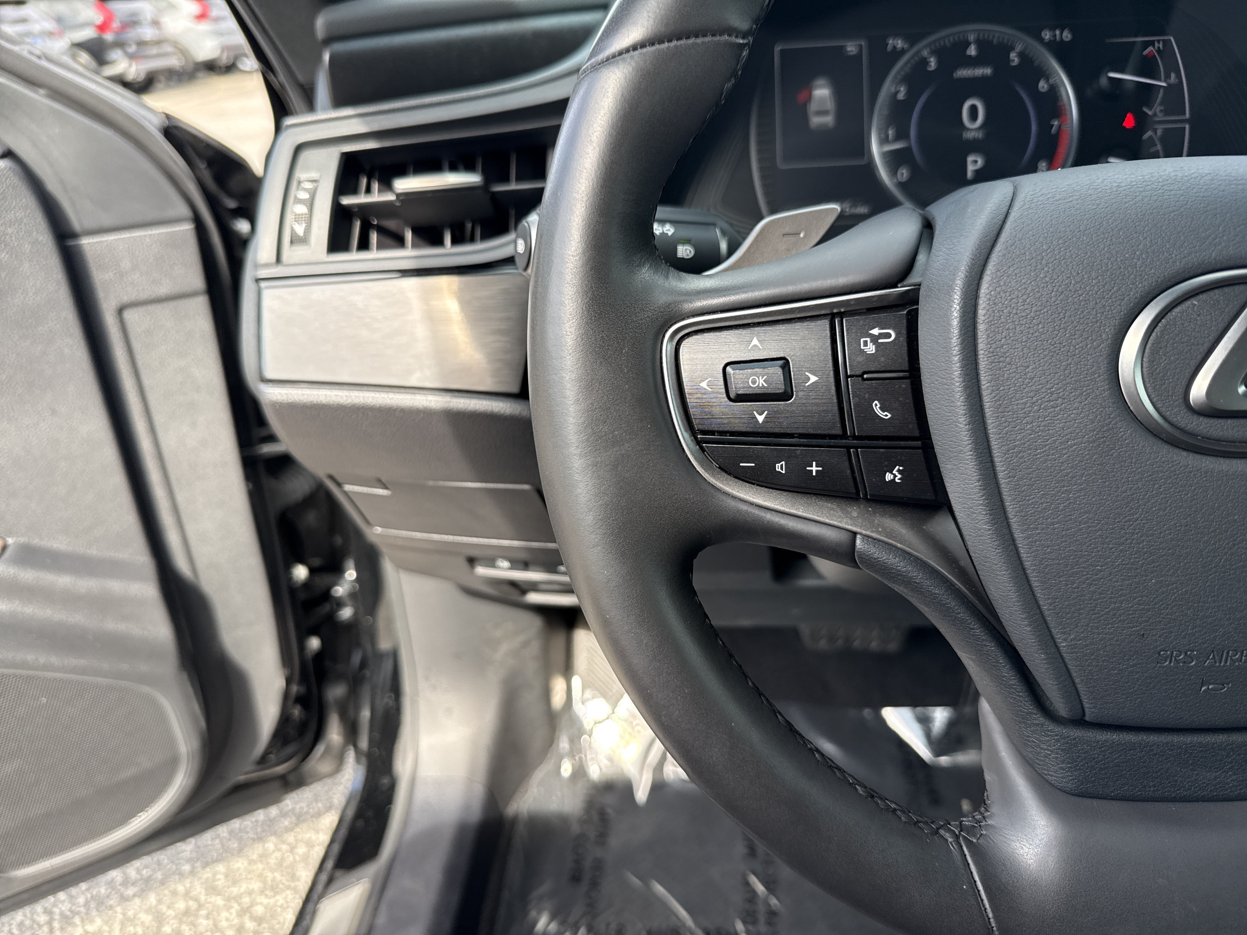 Used 2024 Lexus ES 350 w/ Premium Package FWD image 19