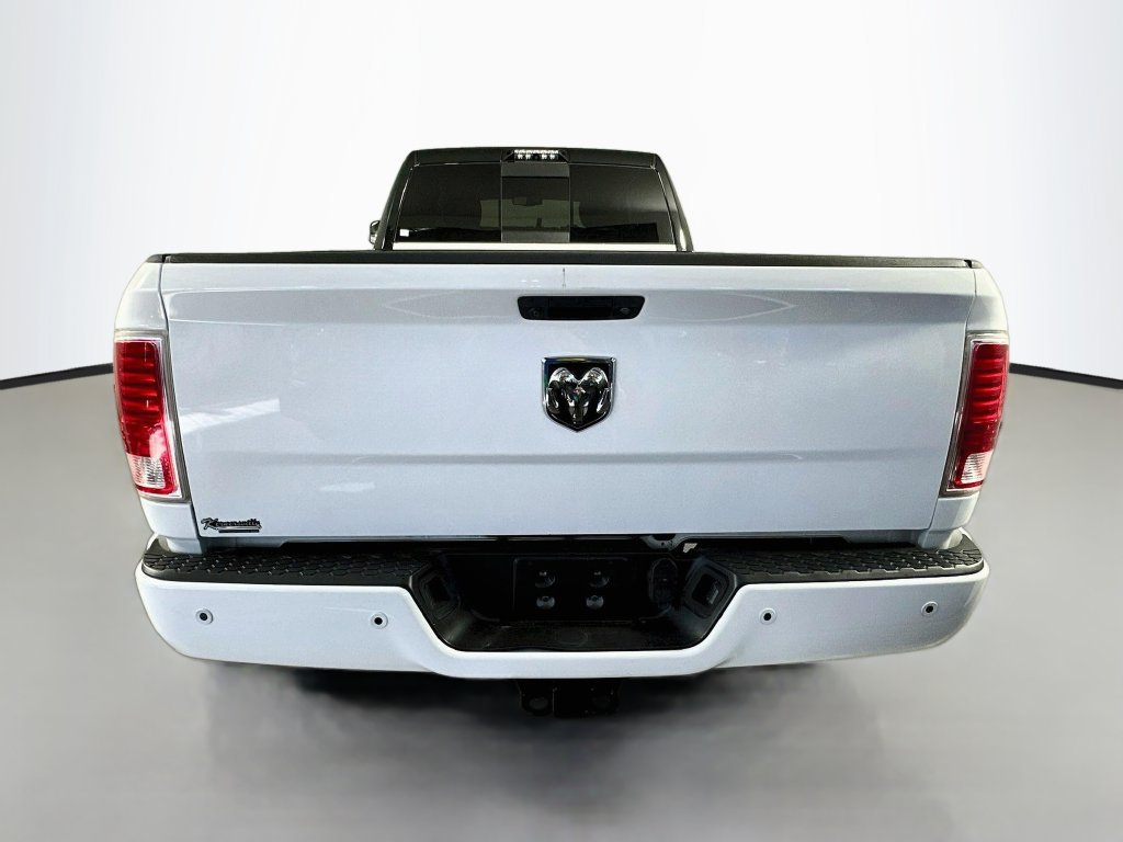 Used 2016 RAM 3500 Laramie w/ Convenience Group AWD/4WD image 6