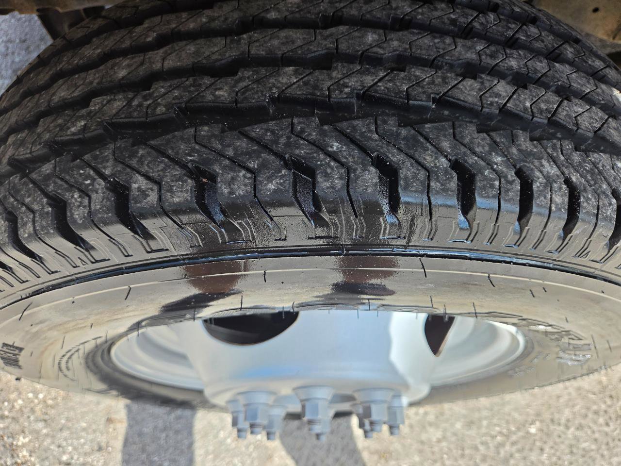 Used 2011 Ford E-350 and Econoline 350 Super Duty w/ PWR Locks & Windows Group RWD image 37