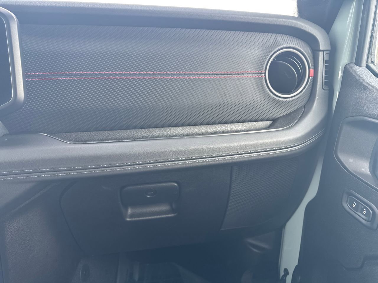 Certified 2024 Jeep Wrangler Unlimited Rubicon w/ Safety Group image 29