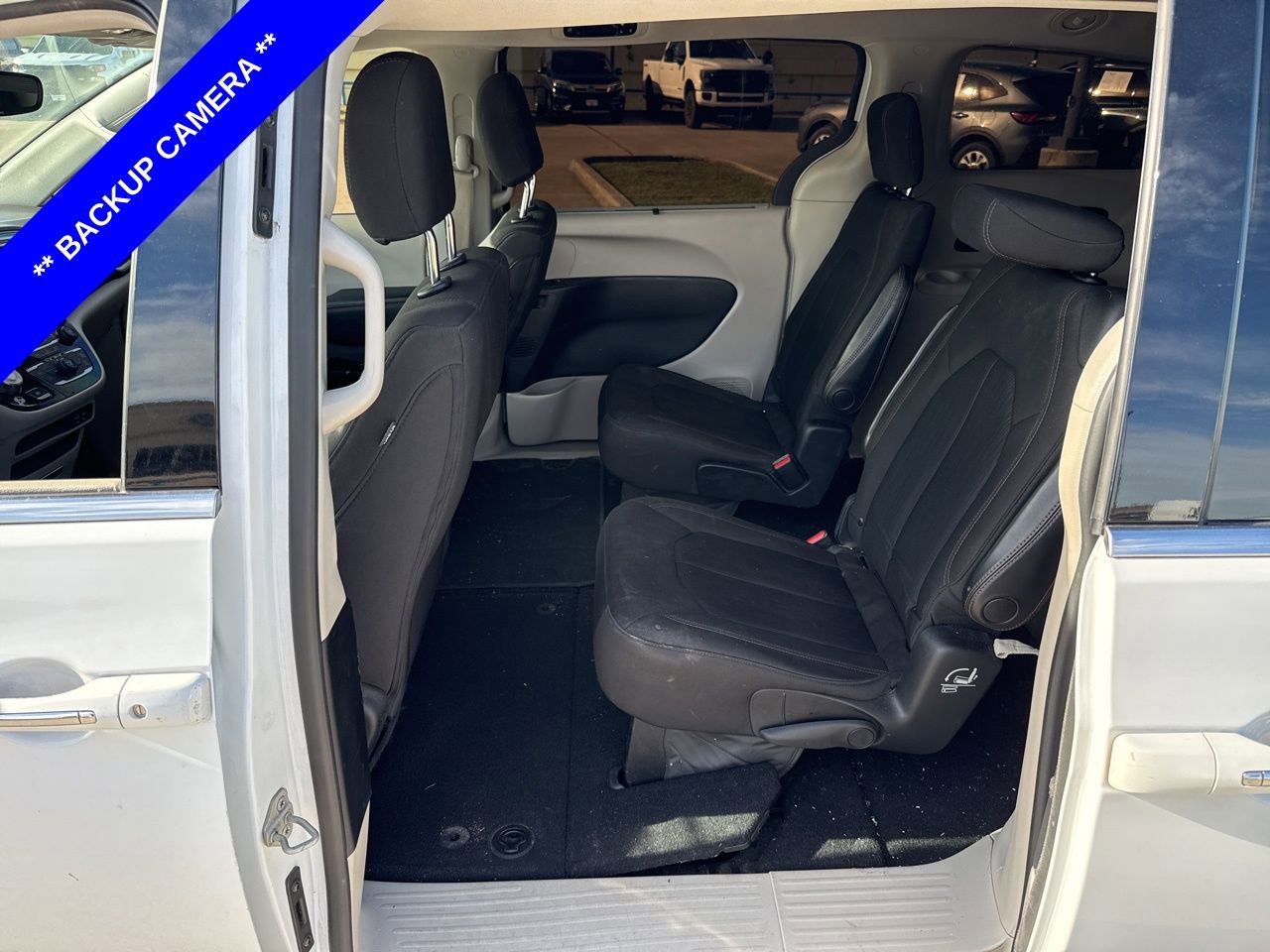 Used 2020 Chrysler Pacifica Touring w/ Advanced Safetytec Group image 6