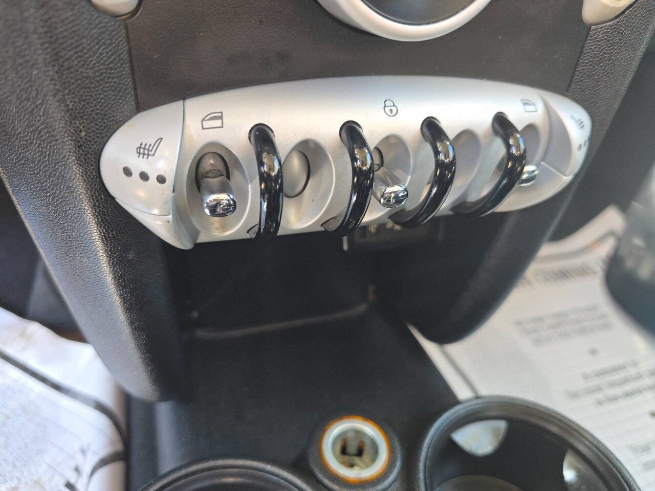 Used 2010 MINI Cooper Hardtop image 25