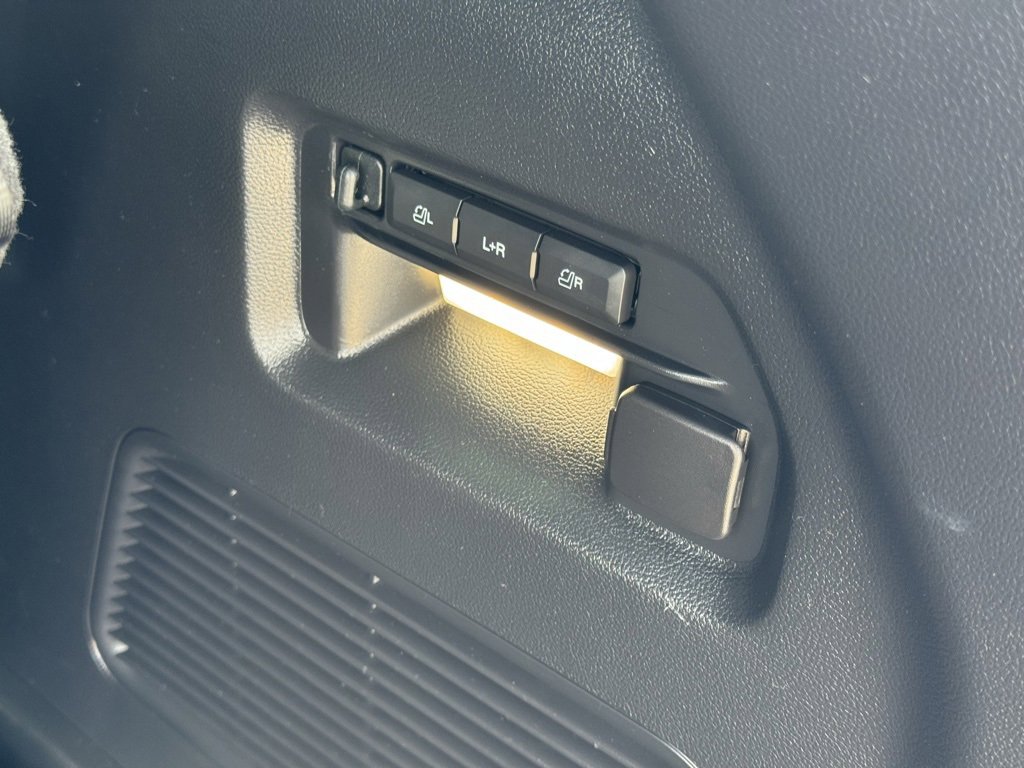 Used 2022 Ford Explorer Limited w/ Equipment Group 301A image 43