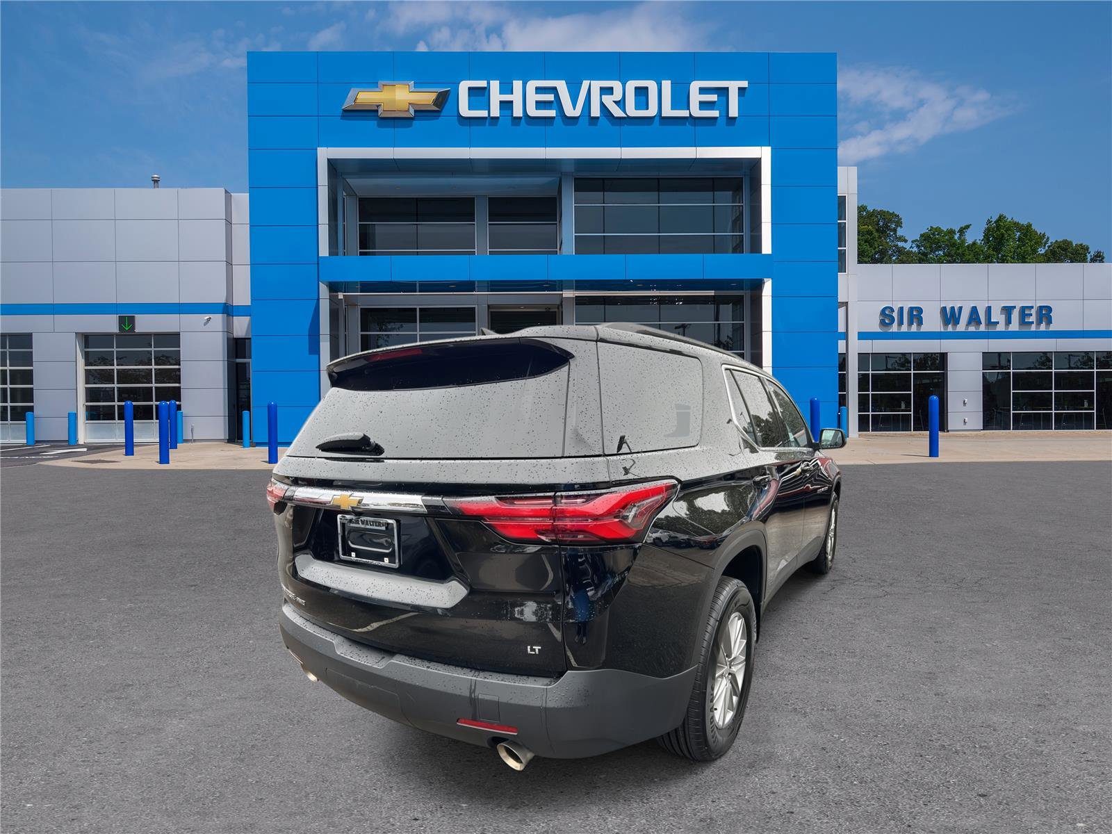 Used 2023 Chevrolet Traverse LT image 40