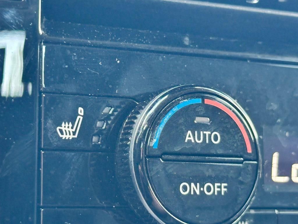 Used 2023 Nissan Rogue SL w/ SL Premium Package FWD image 16