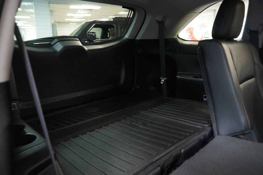 Used 2019 Toyota Highlander XLE AWD/4WD image 37