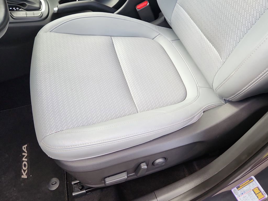 Used 2021 Hyundai Kona Ultimate image 9